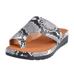 Load image into Gallery viewer, Leather Comfy Platform Sandal
